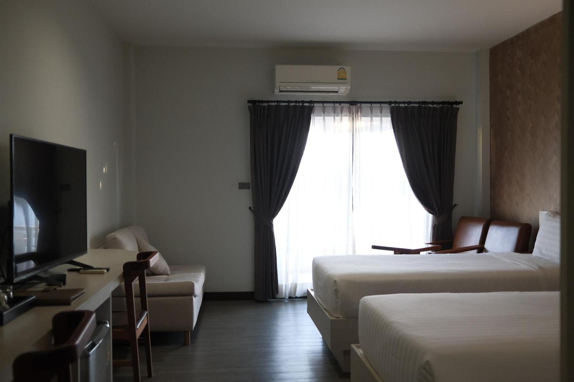 Socool Grand Hotel Nang Rong Dış mekan fotoğraf