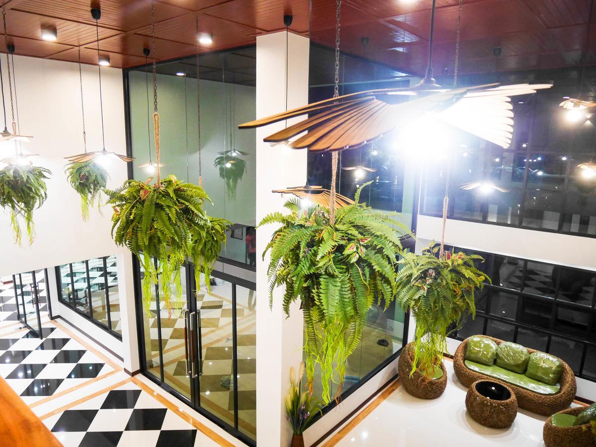 Socool Grand Hotel Nang Rong Dış mekan fotoğraf